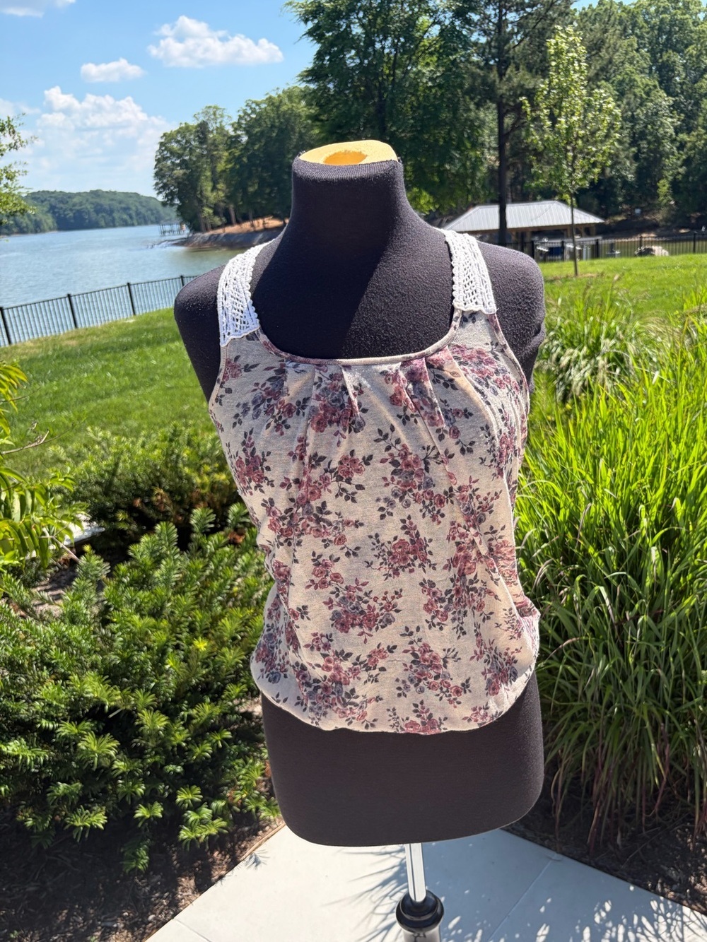 Love Scene Floral Crochet Back Tank Top Boho Cottagecore Medium